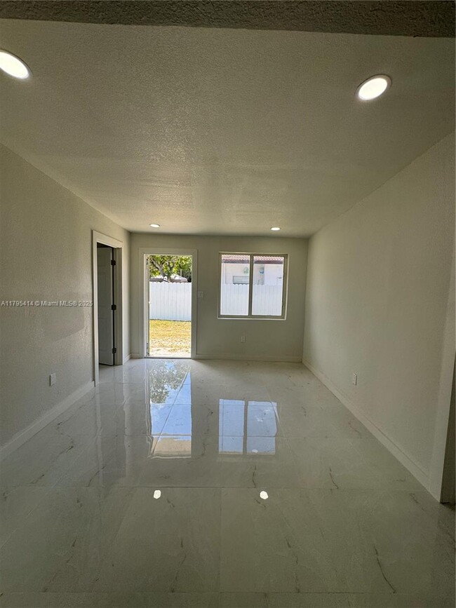 Foto del edificio - 10382 SW 177th St