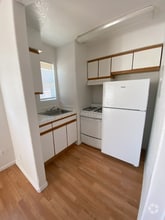Building Photo - 1580 E Courtney Pl