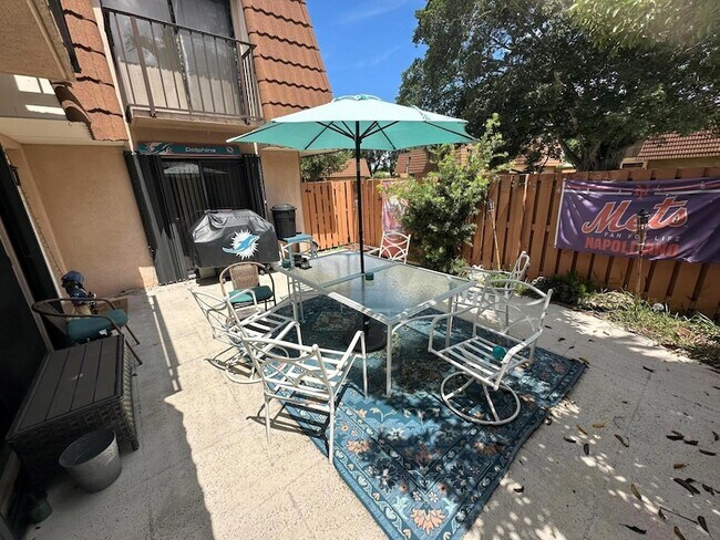 Foto del edificio - 246 Charter Way