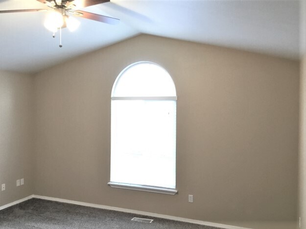 Building Photo - 10621 W Hazelwood Drive