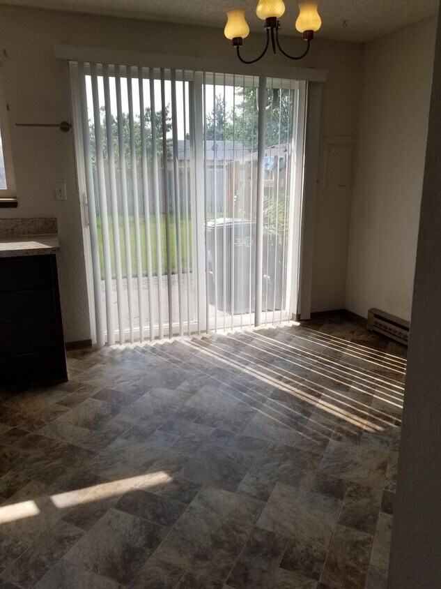 56 W Prasch Ave Unit A, Yakima, WA 98902 Room for Rent in Yakima, WA