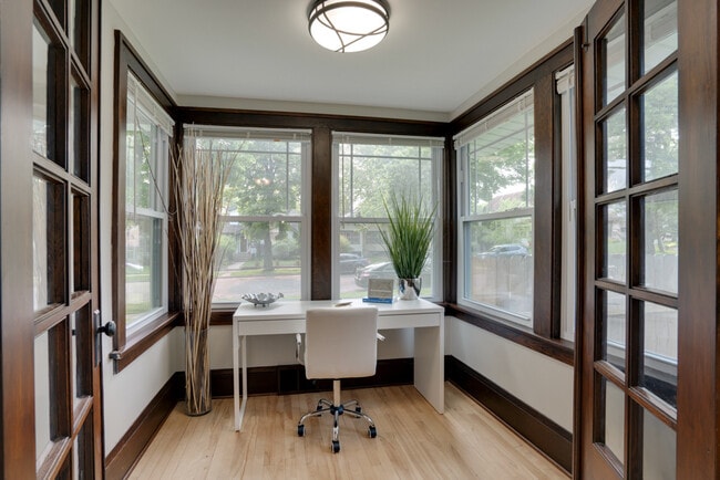 Sun room/ Office - 3432 24th Ave S