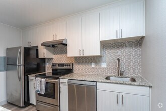 2BR, 1BA - 720 SF - North 49 Apartments