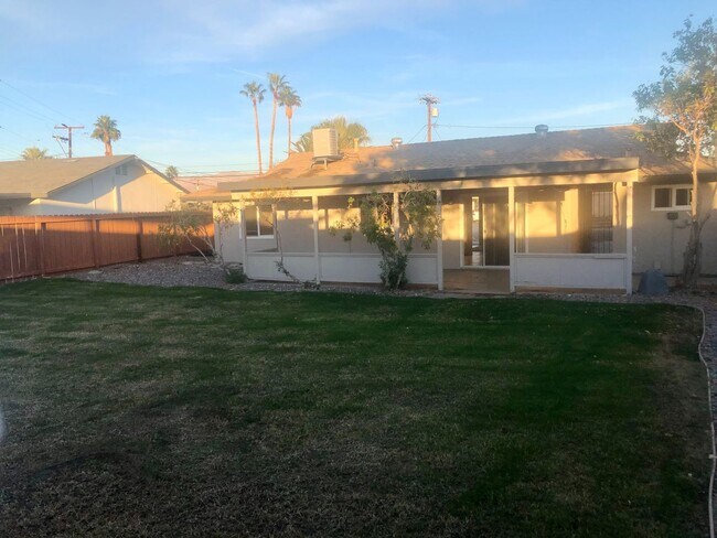 Foto del edificio - AVAILABLE NOW! MUST SEE! 2 Bedroom 2 Bath ...