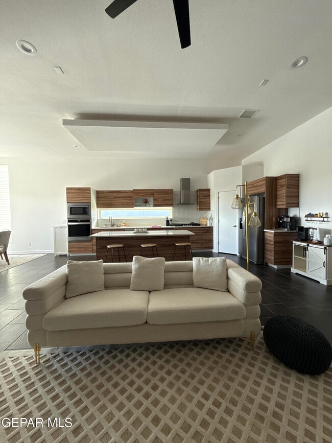 Foto del edificio - 13010 Terrington Ave