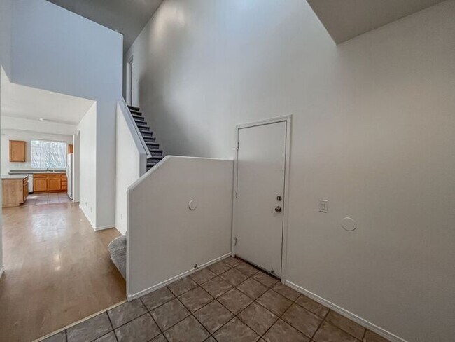 Foto del edificio - **COMING SOON 07/18/2025**UPDATED 4 Bedroo...