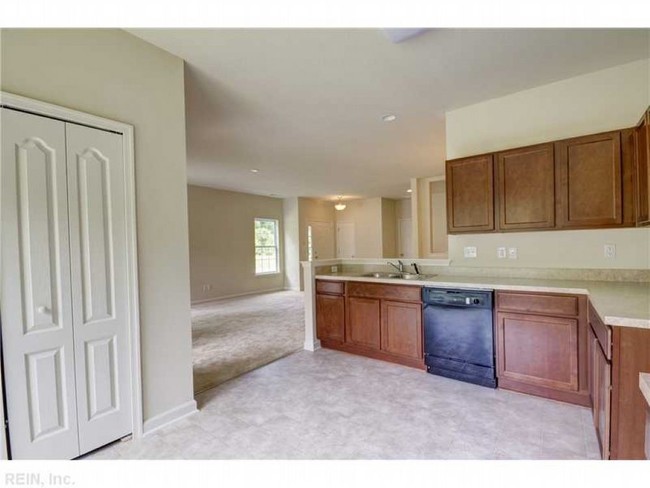 Building Photo - 3770 Pear Orchard Way
