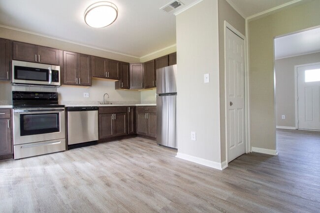 Building Photo - Meadowfield Townhomes of Rochester Hills