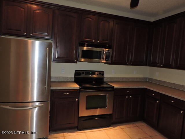 Foto del edificio - 2131 Trailwood Dr