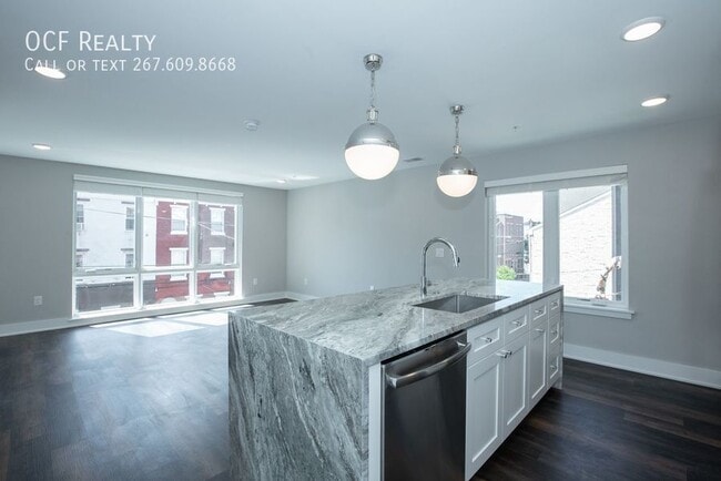 Building Photo - Fairmount Greenery Two Bedroom