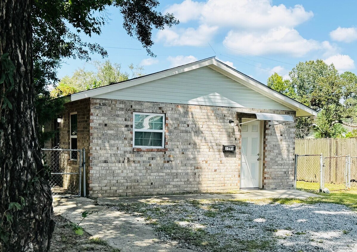 Photo - 3433 Hollywood Street (3 Bed/1 Bath) Home