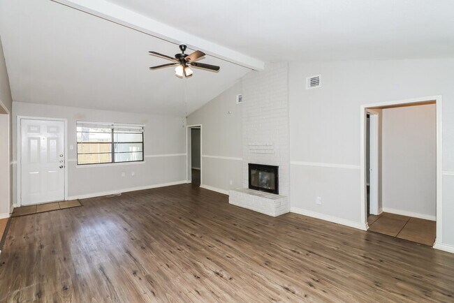 Foto del edificio - 4931 Fitzwater Dr