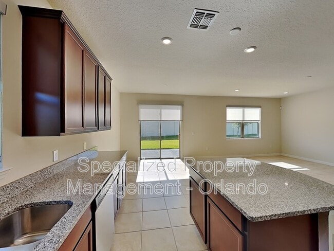 Building Photo - 3417 Soaring Dr