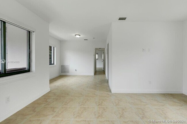 Building Photo - 38 NW 52nd St