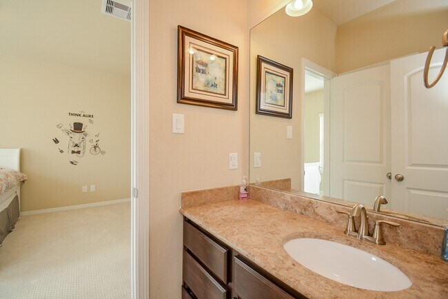 Foto del edificio - 6302 Kennedy Hills Ct
