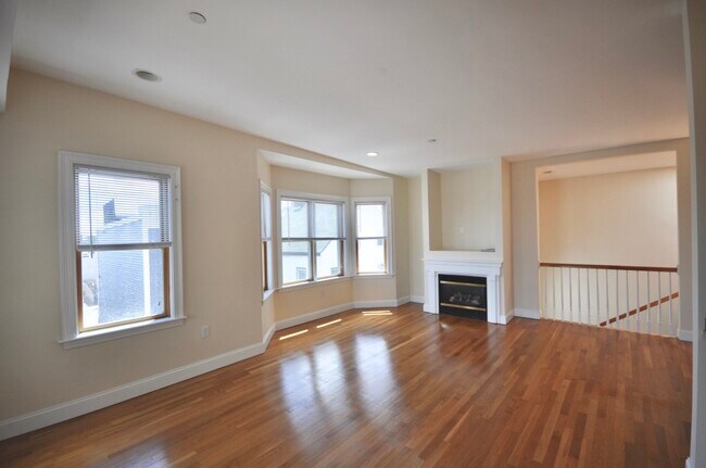 Building Photo - 34 Allston St