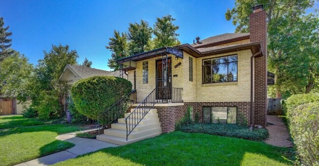 Building Photo - 4334 E Batavia Pl