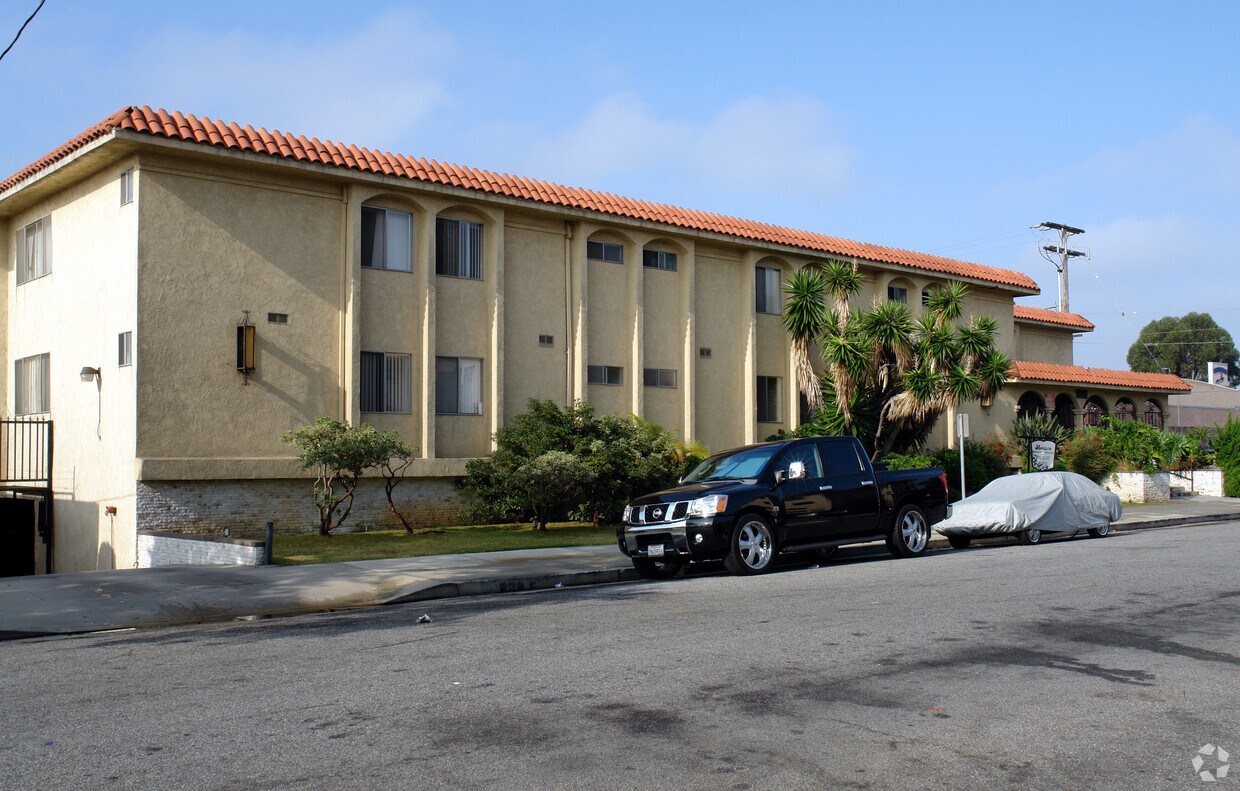 Foto principal - 4370 W 141st St