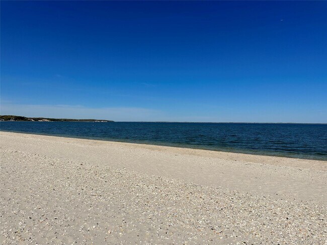 Foto del edificio - 48 Oakhurst Rd