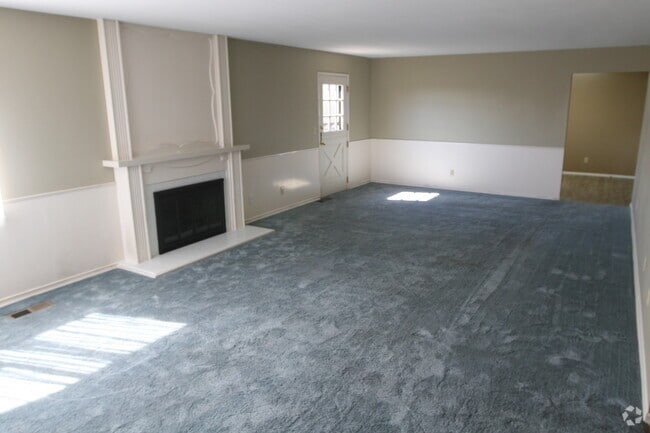 Building Photo - 422 North 62nd Avenue