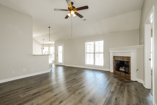 Foto del edificio - 8213 Park Pike