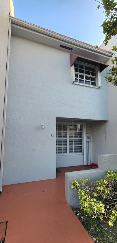 Photo - 10360 SW 154th Circle Ct (Miami, FL)