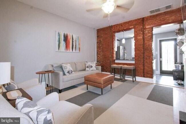 Living Room - 3678 Calumet St