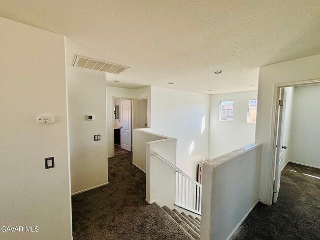 Foto del edificio - 37306 Wild Tree St