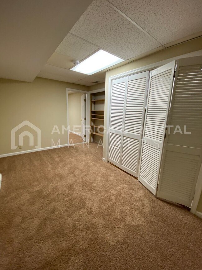 Building Photo - Home in Hoover!  3 Bedroom 2 Bath Home Ava...