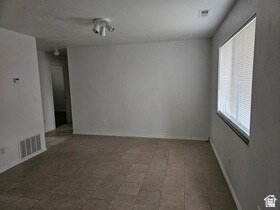 Building Photo - 215 N 400 W