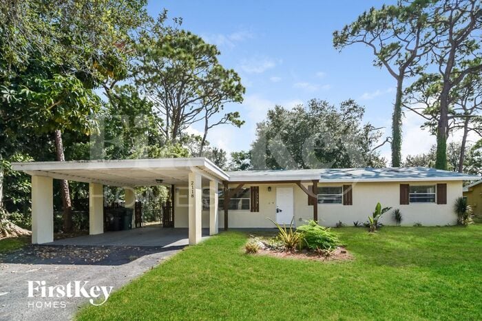 Primary Photo - 2118 SW 31st Ave