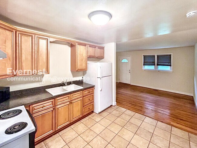 Foto del edificio - 12364 Mason Ave