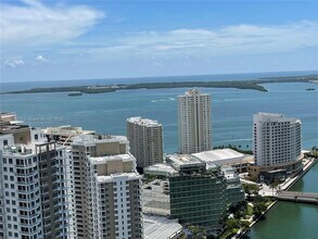 Building Photo - 475 Brickell Ave