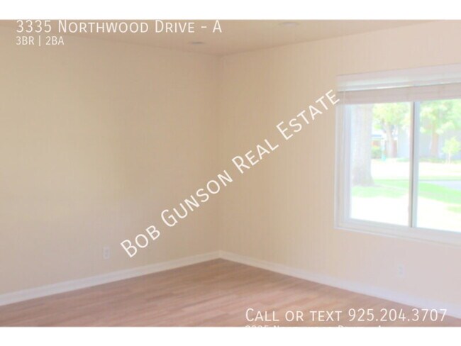 Building Photo - Charming and Spacious 2 Bedroom, 1.5 Bath ...