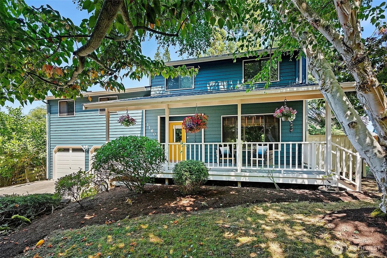 Primary Photo - 1160 NE Michelle Ln