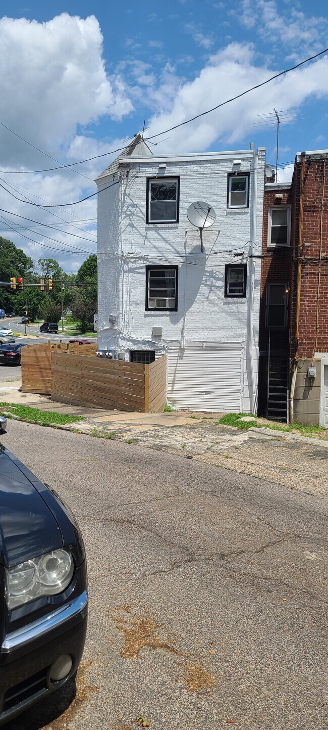 Back of the property. - 5658 Ogontz Ave