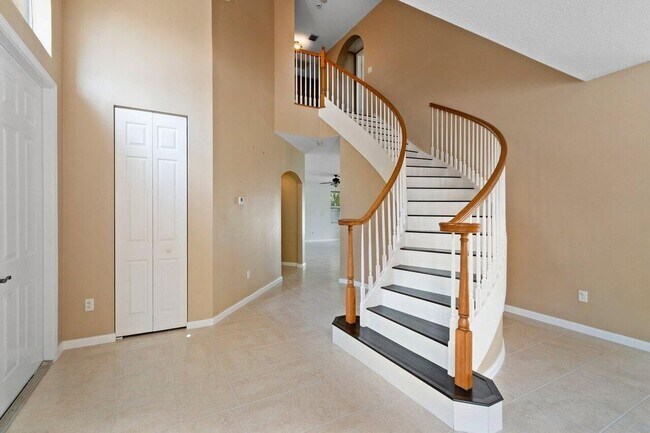 Foto del edificio - 1777 Annandale Cir