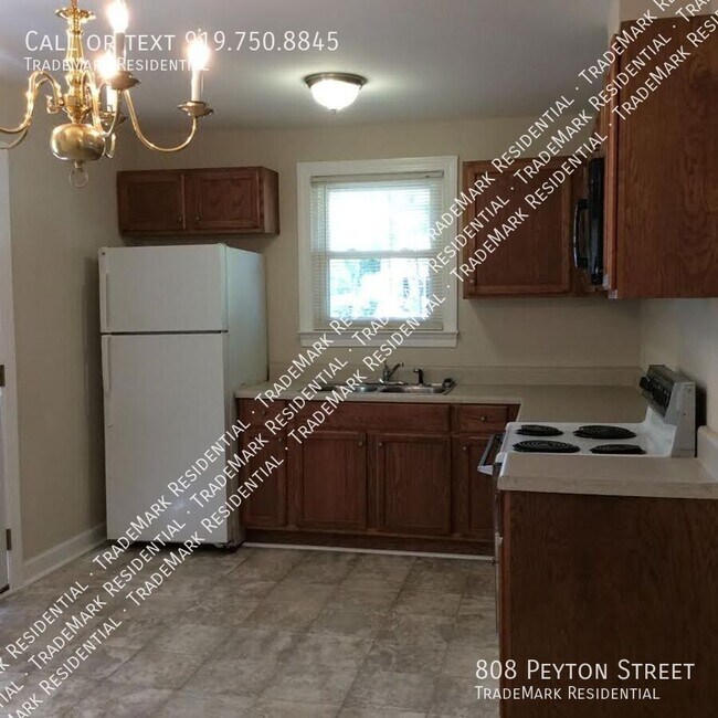 Foto del edificio - 808 Peyton St