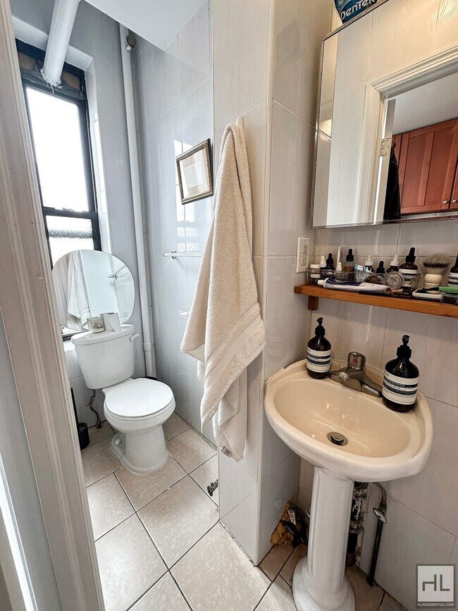 MOTT STREET Room for Rent in New York, NY