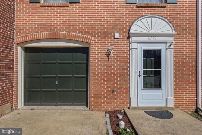 Foto del edificio - 6719 Sunset Woods Ct
