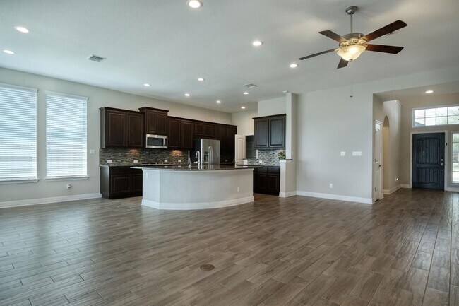 Building Photo - 108 Coral Bean Way