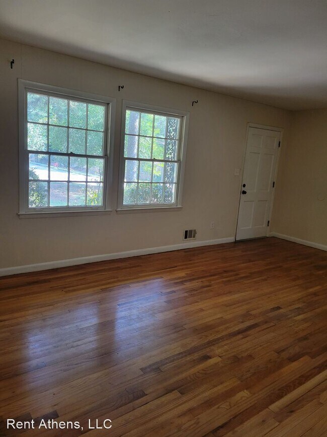 Building Photo - 3 br, 2 bath House - 120 Sherwood Dr.
