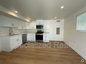 Building Photo - 1135 Scofield Dr