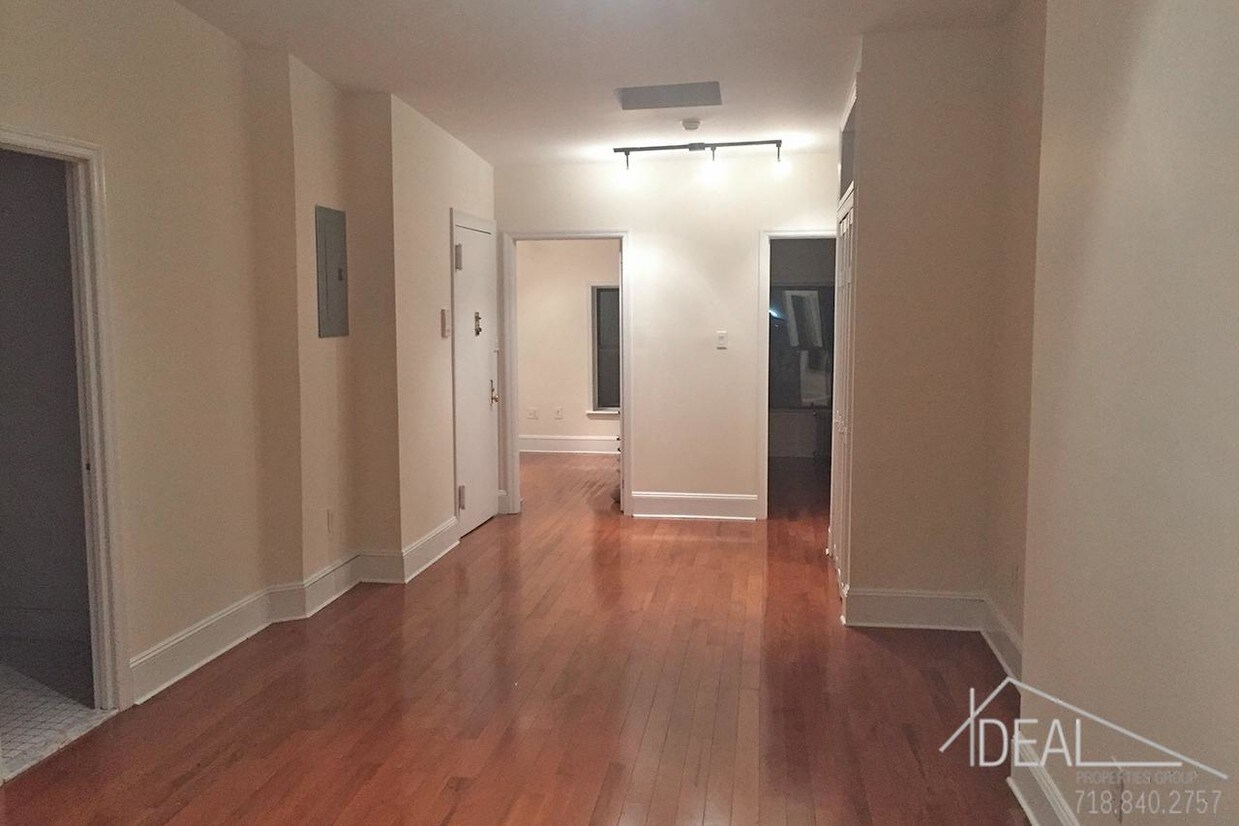Primary Photo - 208 Dekalb Ave
