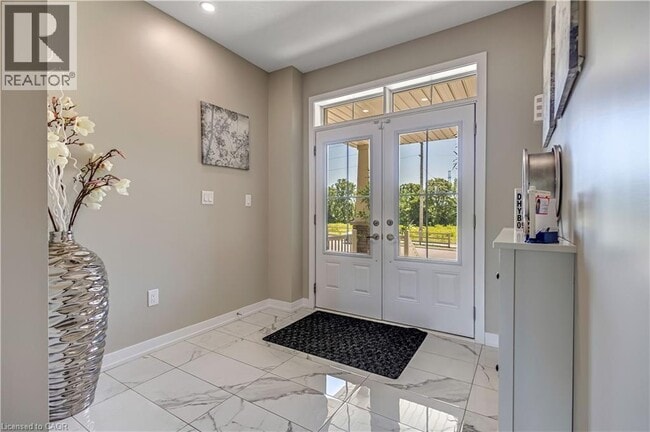 Photo du bâtiment - 44 Santos Dr