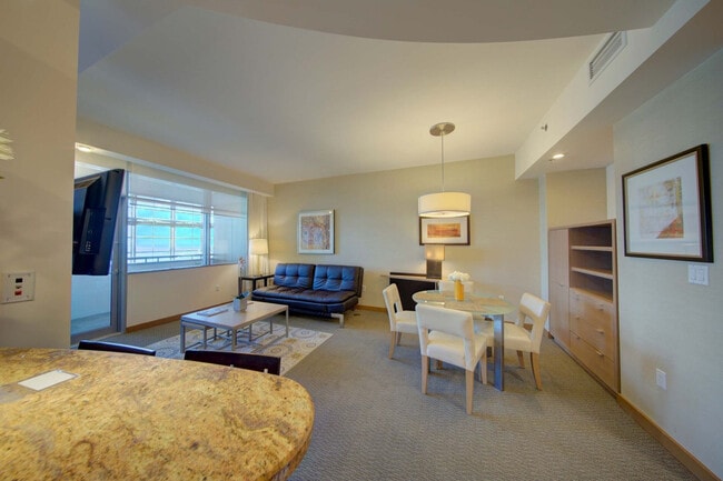 Building Photo - 1395 Brickell Ave