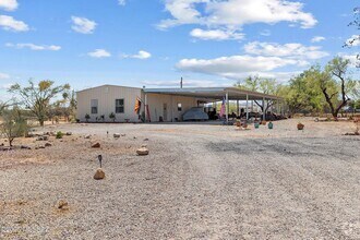 Building Photo - 9031 S Lonesome Ln