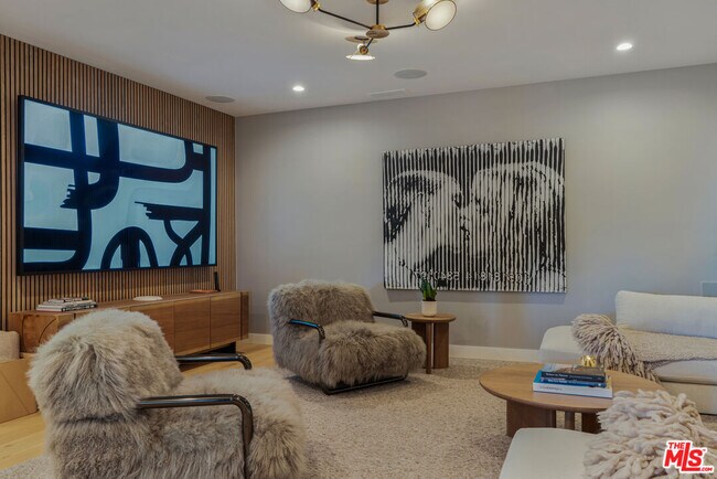 Foto del edificio - 654 Cumberland Dr