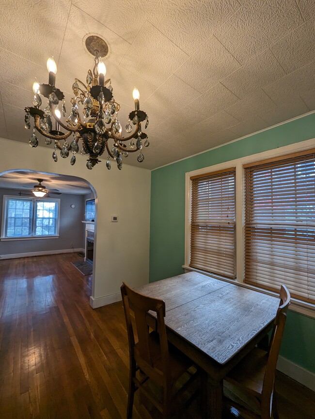 dining room with chandelier - 605 Ervay Ave