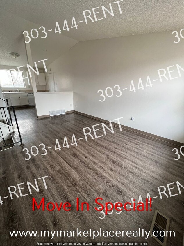 HOLIDAY MOVE IN SPECIAL $250 OFF OF THE 1ST MONTHS RENT! - 3 Bedroom 2 Bath Bi-Level Home!